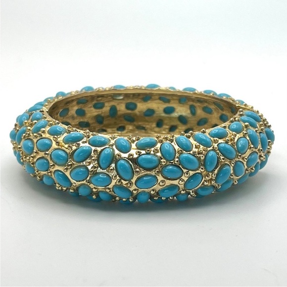 Vintage EUC Cabochon Pebbled
Hinged Bracelet - Picture 4 of 6